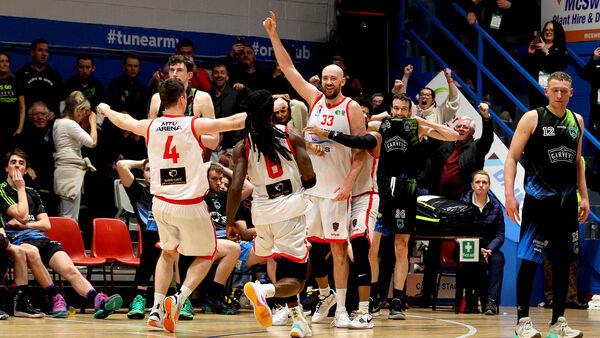 Cairns buzzer beater sickens Warriors on another thrilling night of Cork hoops 
