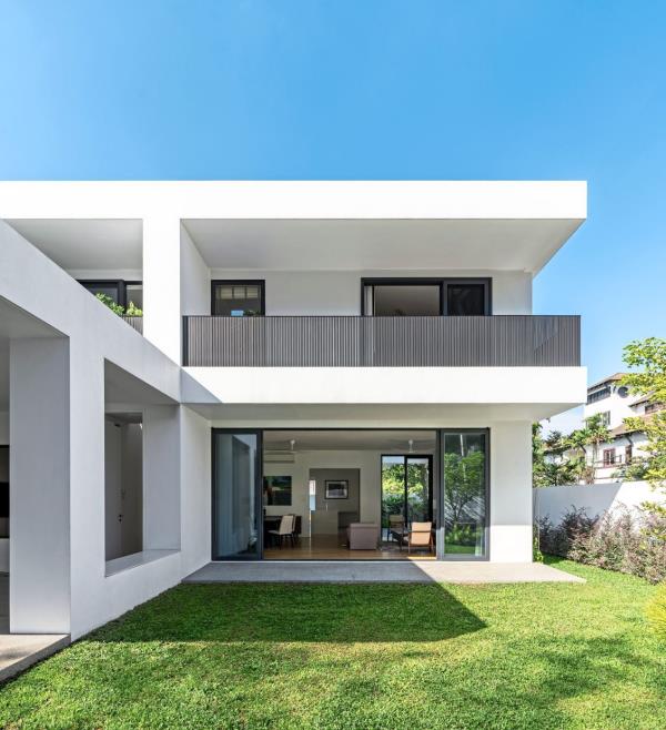 Both the main living spaces on the ground floor and the bedrooms on the upper floor offer great views of the outdoors.